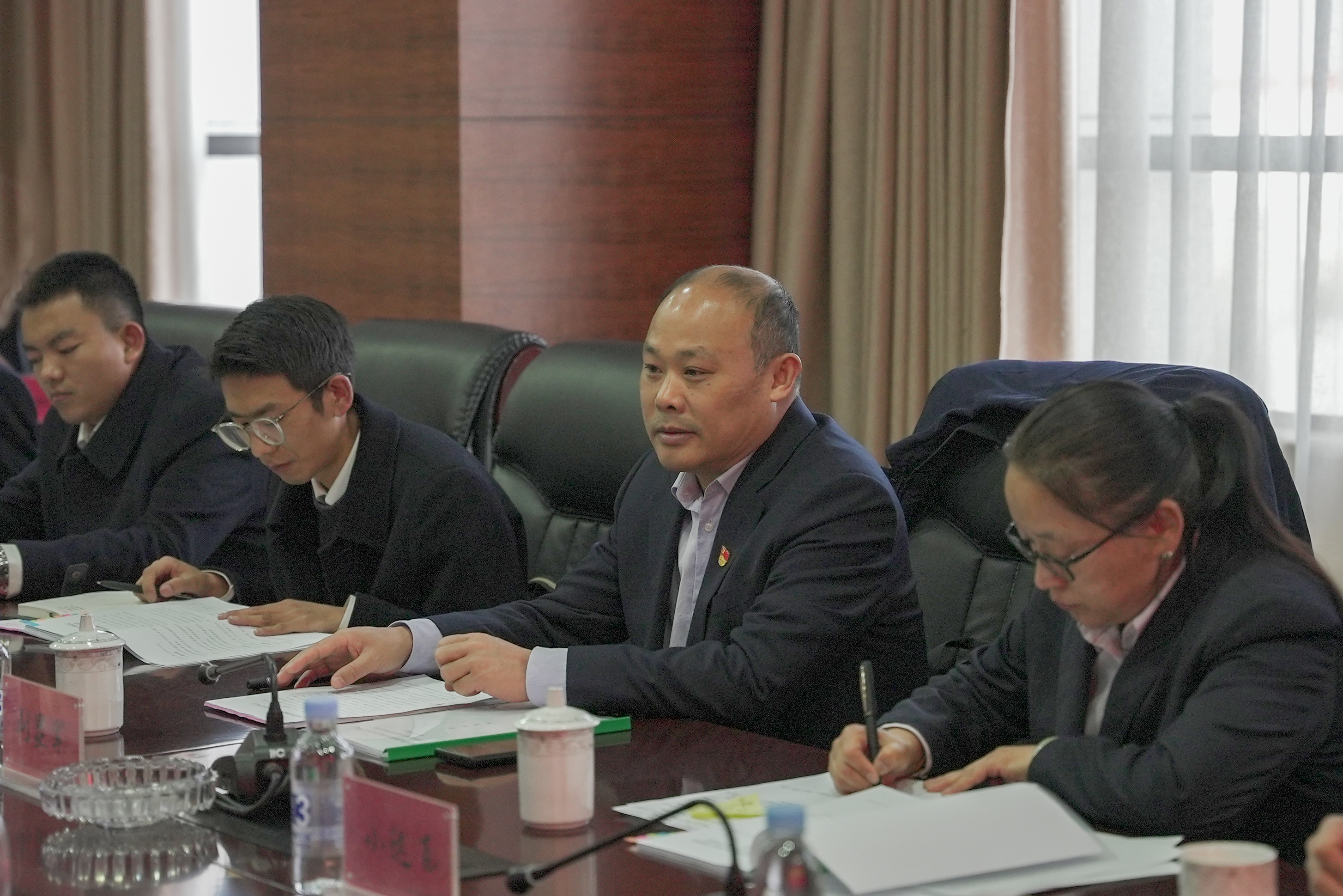 高爭民爆民主生活會劉總.jpg