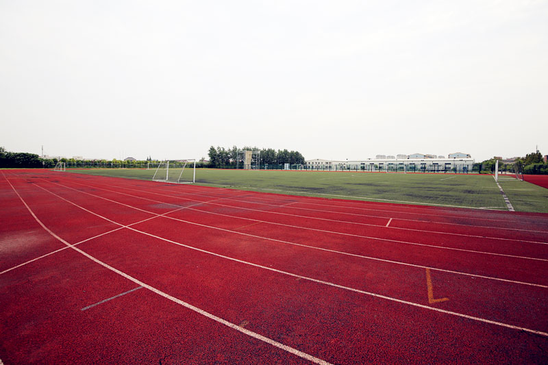 1533266084233616.jpg 中職高職學校